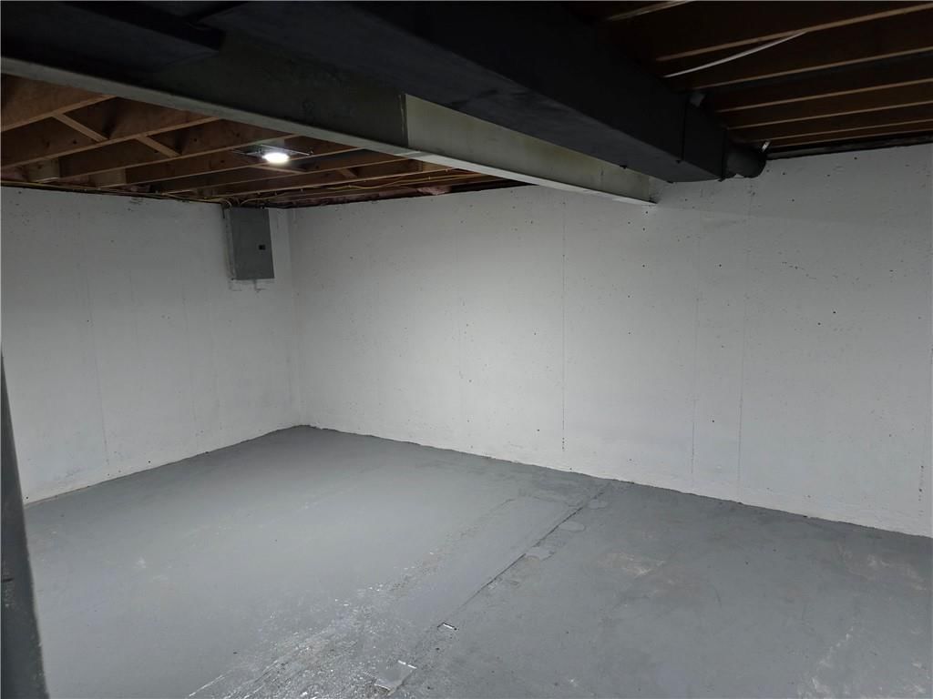 212 W Cambridge Road — photo 19