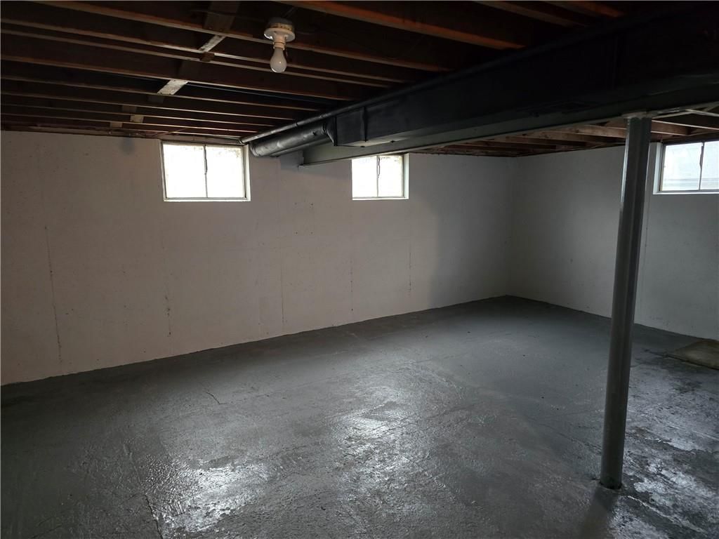 212 W Cambridge Road — photo 20