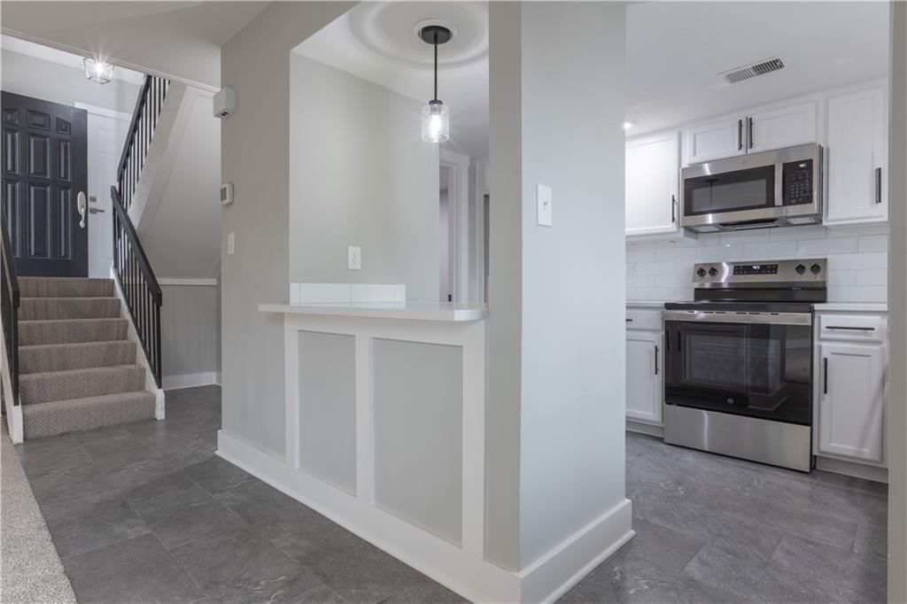10863 Rosehill Road — photo 3
