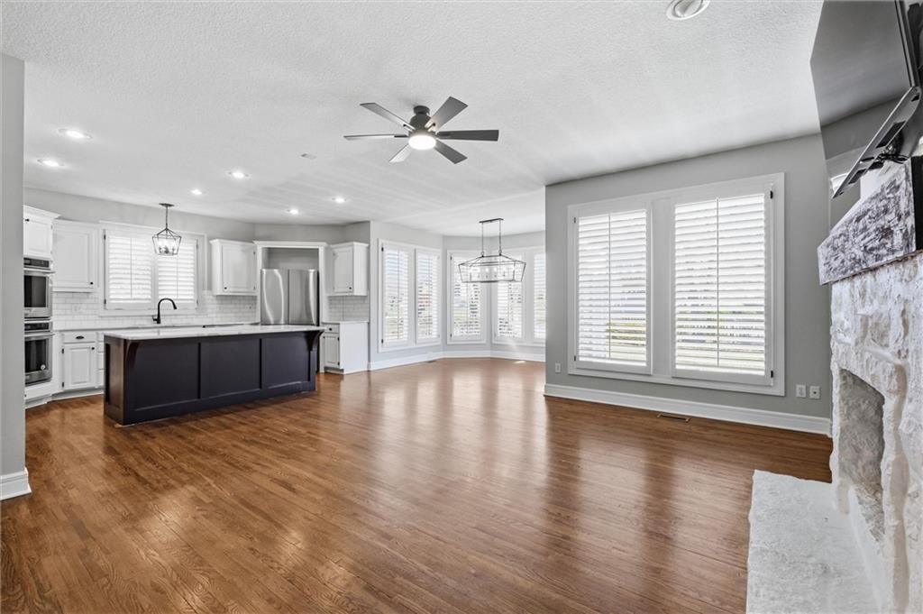 14505 Dearborn Street — photo 9
