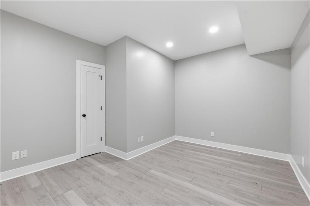 14505 Dearborn Street — photo 31