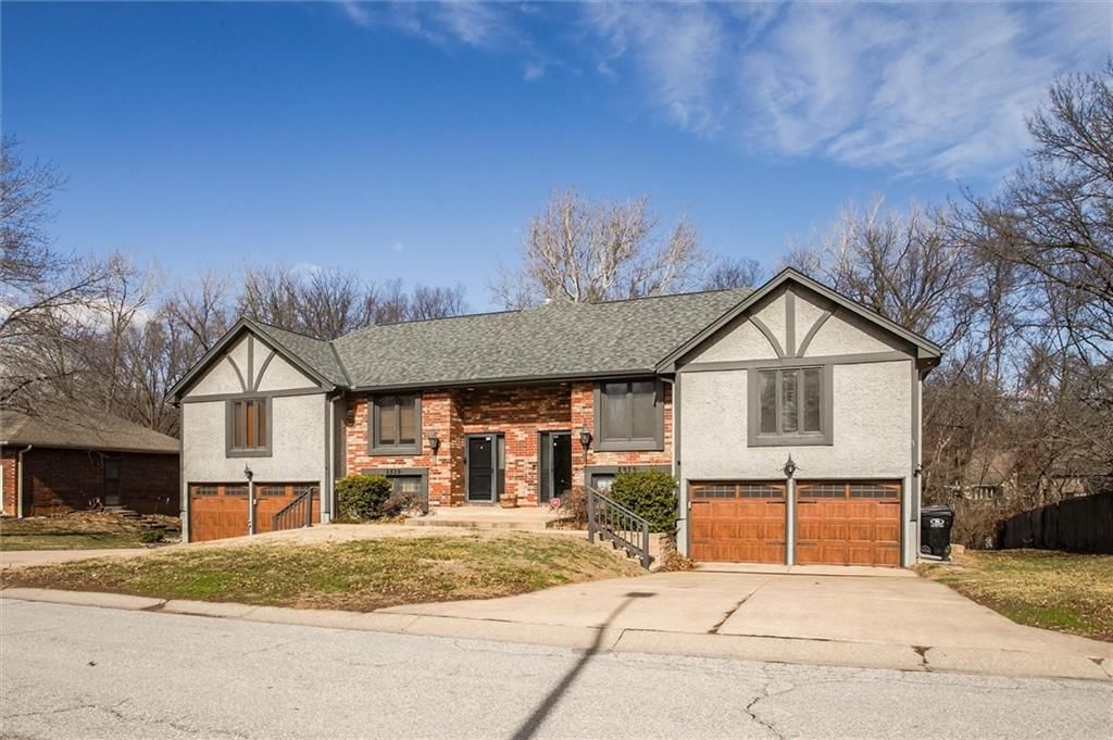 2829 Trenchard Drive, Independence, MO