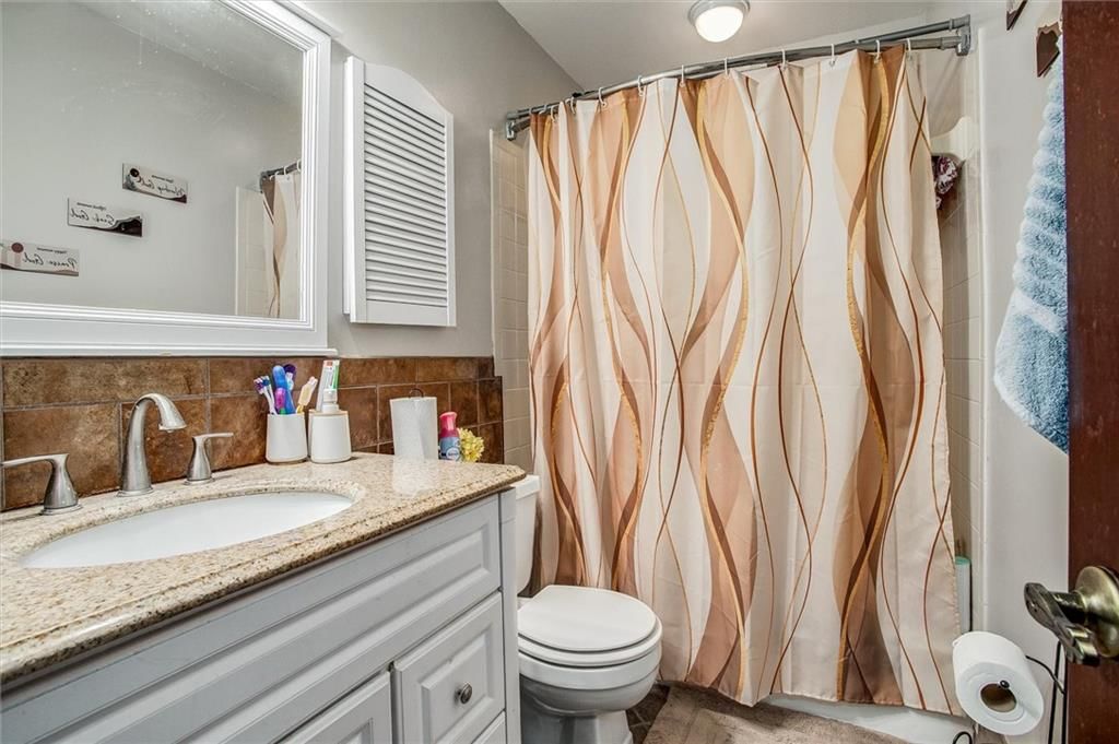 2829 Trenchard Drive — photo 20
