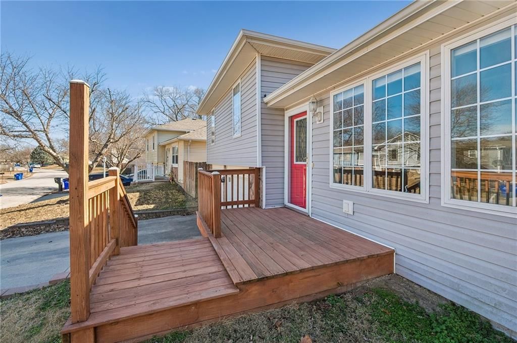 470 TRANT Street — photo 2