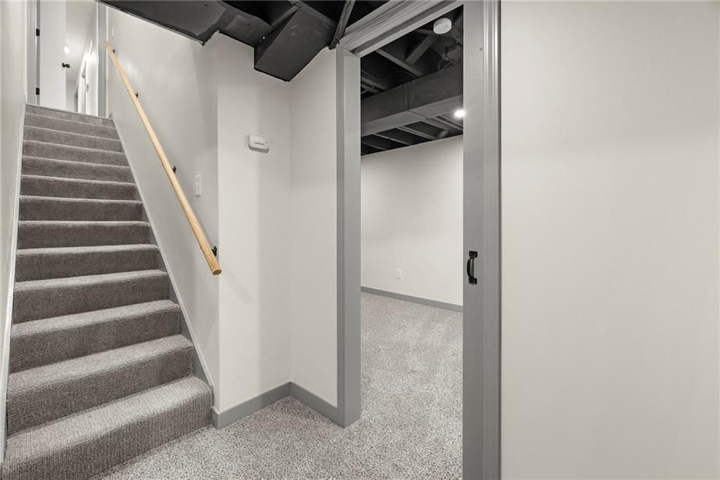 405 NE Grant Court — photo 31
