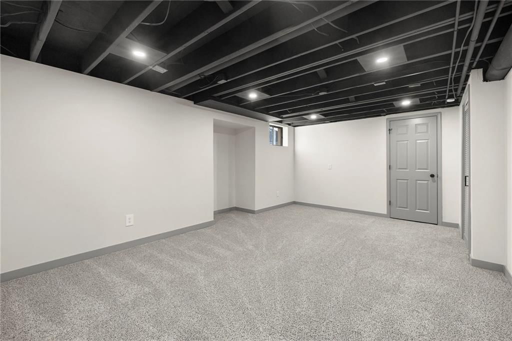 405 NE Grant Court — photo 34