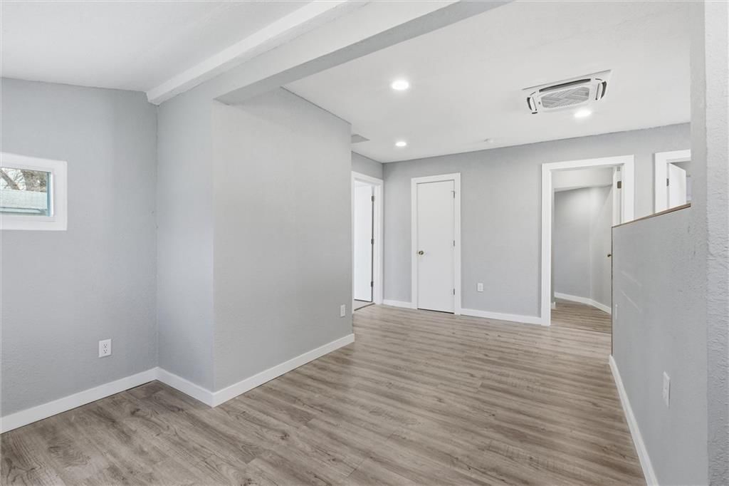 647 NE Grattan Street — photo 4
