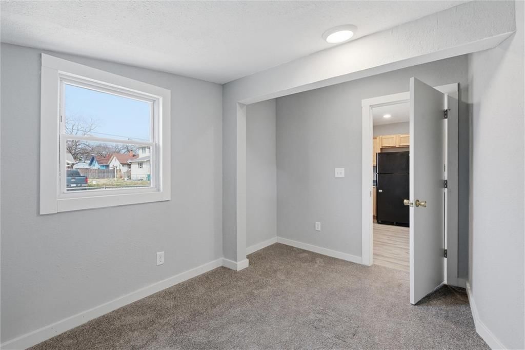 647 NE Grattan Street — photo 13