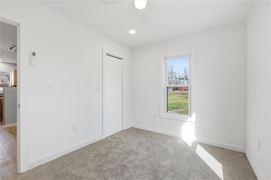 647 NE Grattan Street — photo 15