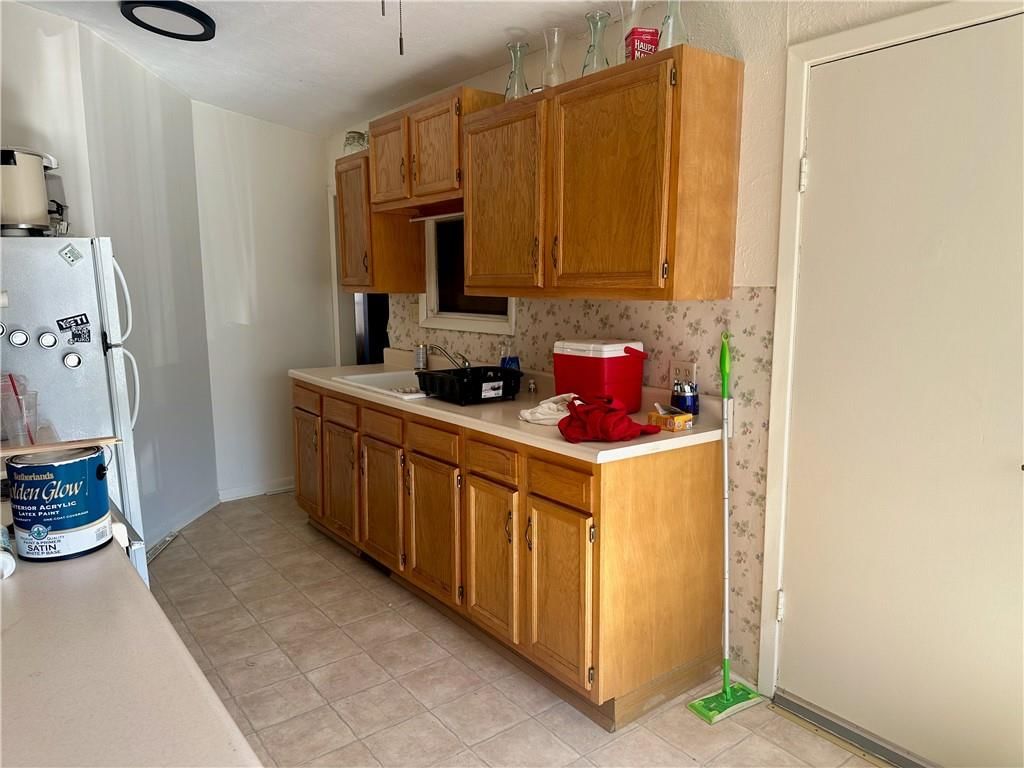 229 W 16th Street — photo 3