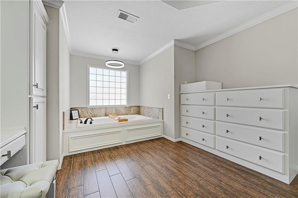 14708 Cedar Street — photo 32