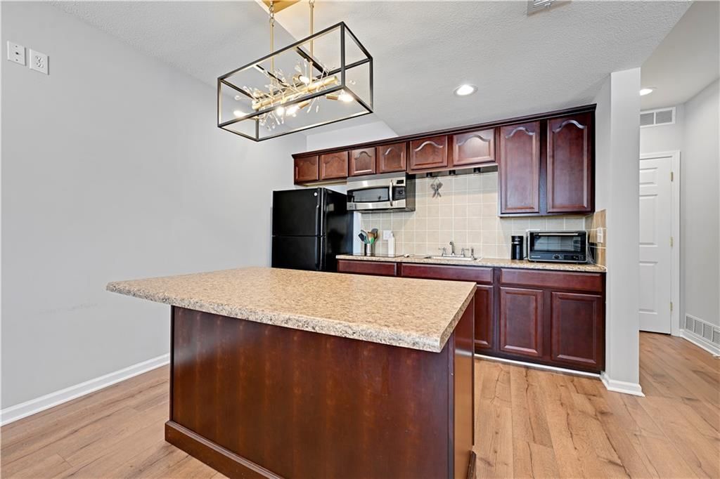 14708 Cedar Street — photo 45