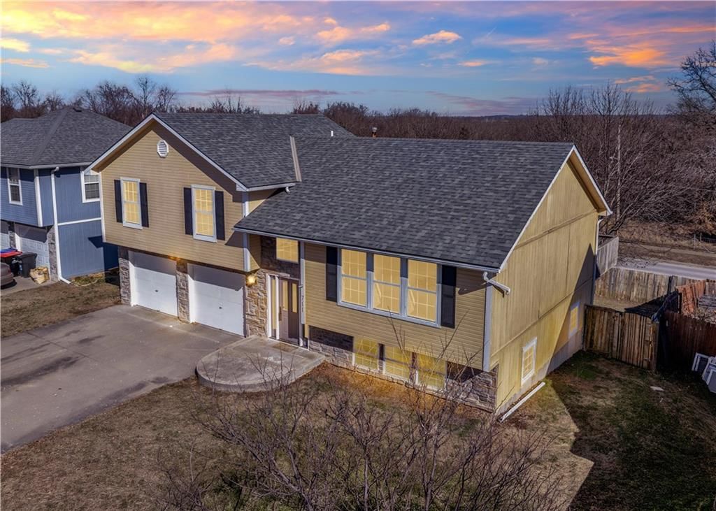 711 Brookside Drive — photo 3