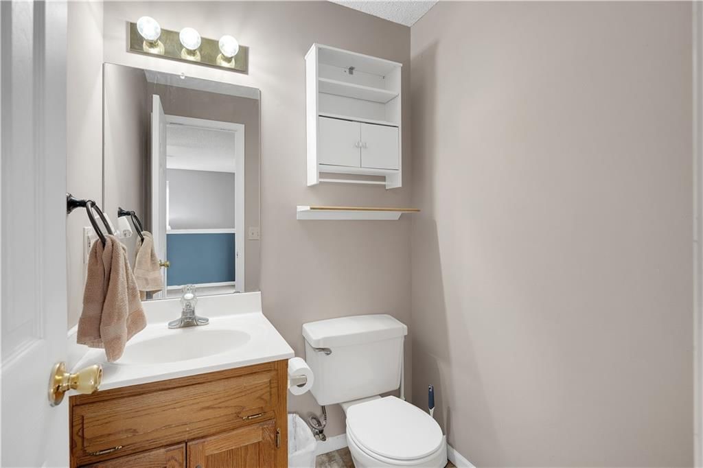 711 Brookside Drive — photo 37