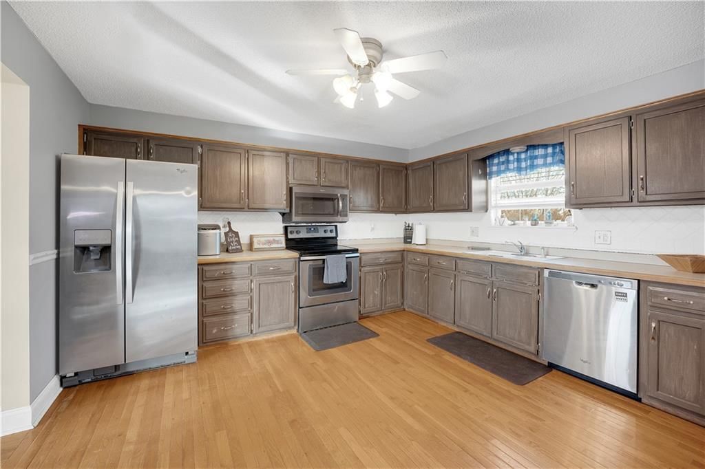 711 Brookside Drive — photo 51