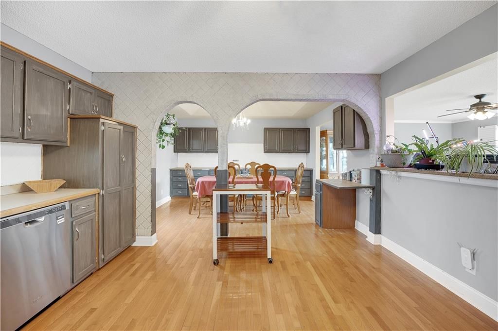 711 Brookside Drive — photo 54