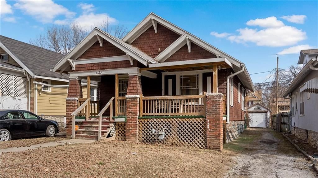 5623 Brooklyn Avenue — photo 3