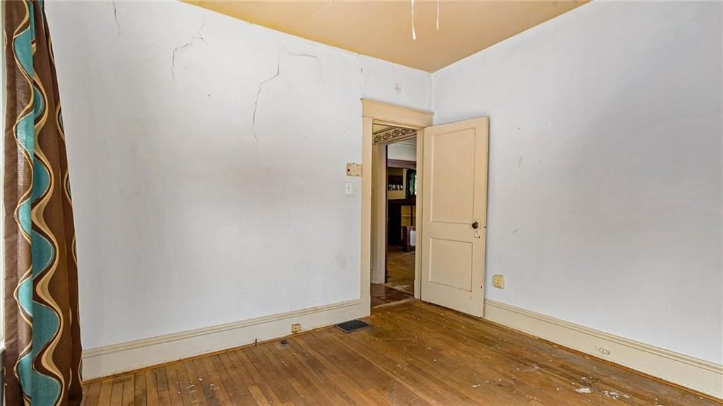 5623 Brooklyn Avenue — photo 21
