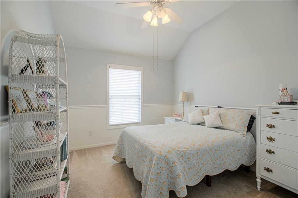 669 N Pine Circle — photo 23