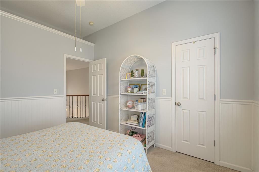 669 N Pine Circle — photo 24