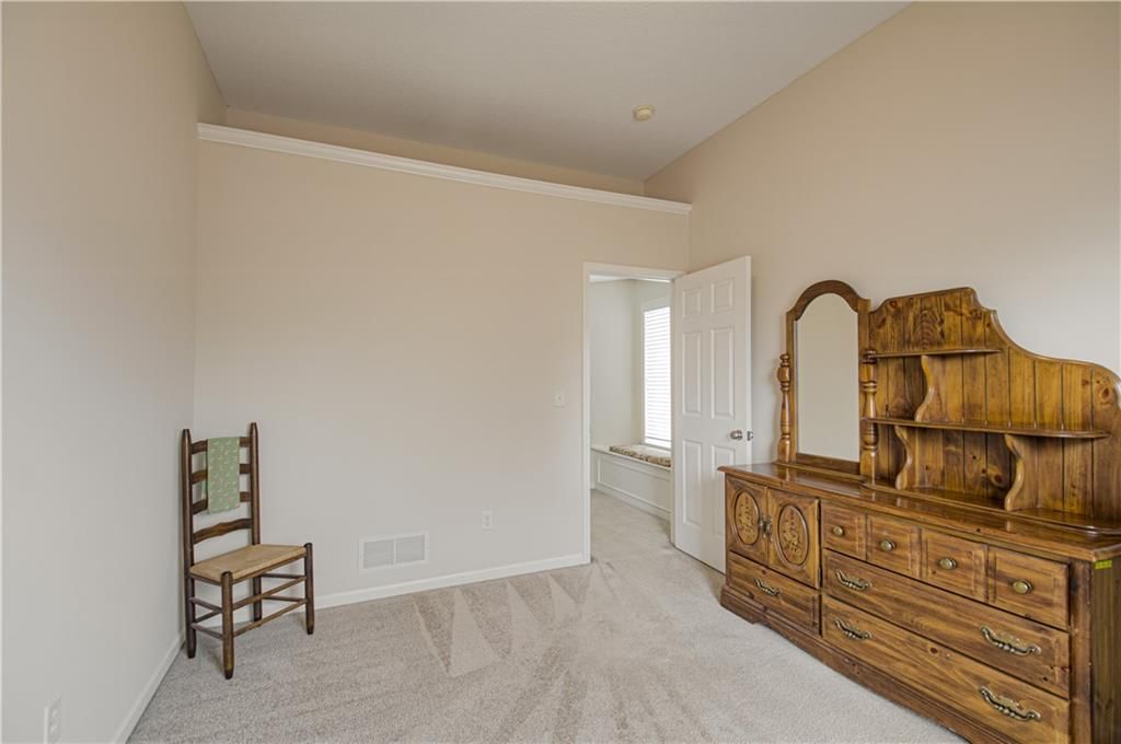 669 N Pine Circle — photo 30
