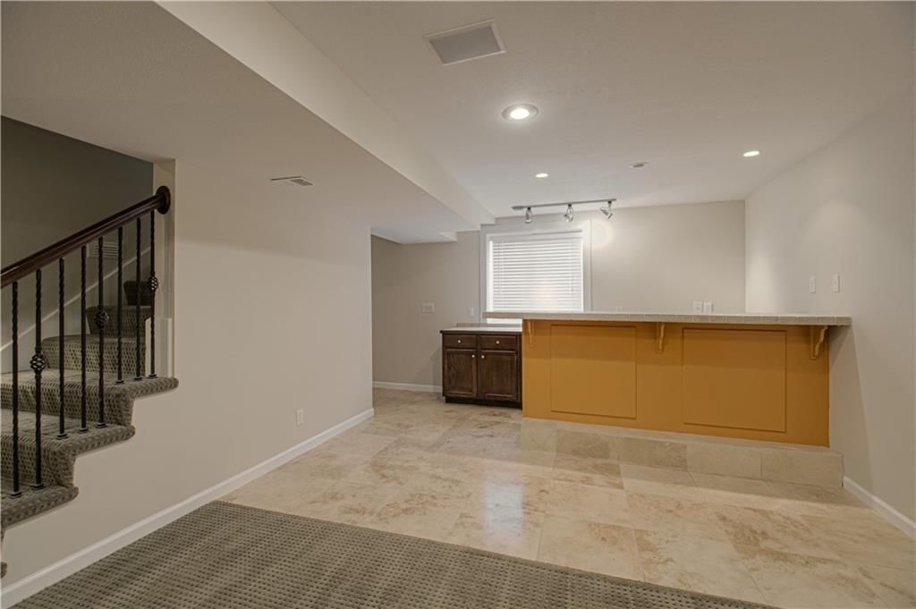 669 N Pine Circle — photo 34