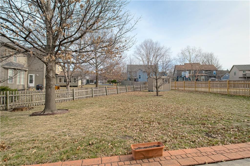 669 N Pine Circle — photo 39