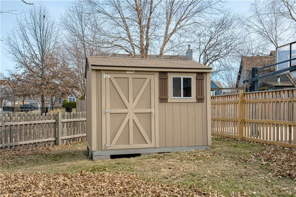 669 N Pine Circle — photo 40