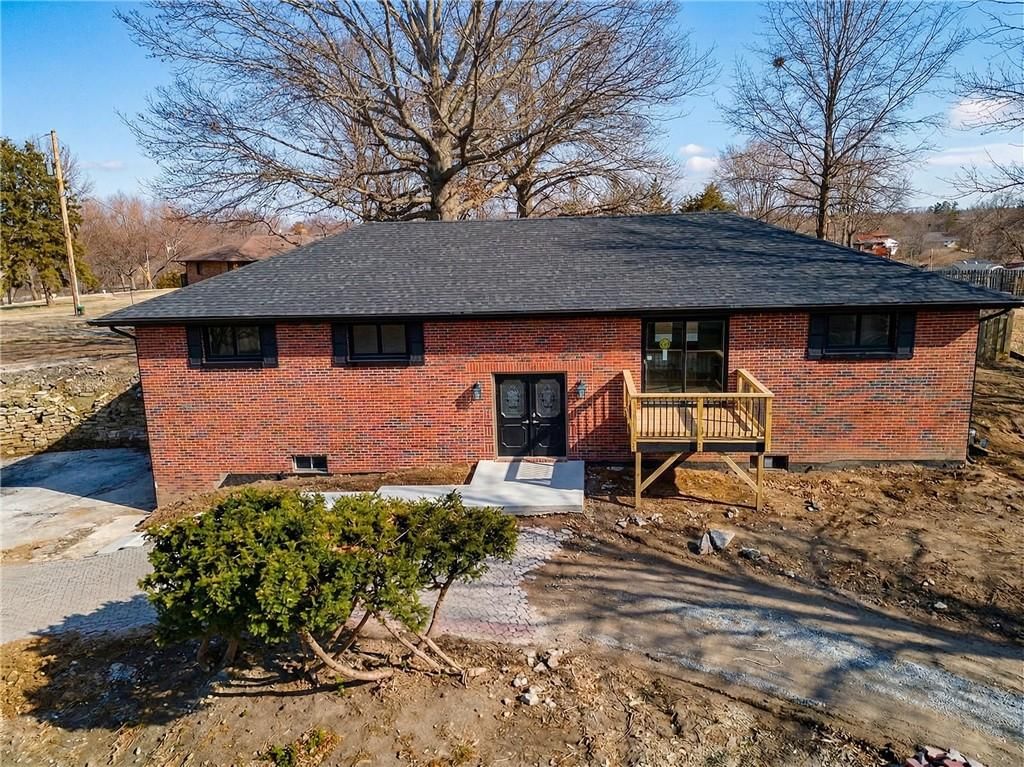 3906 Vera Lane — photo 2