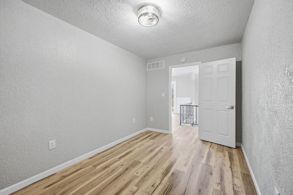 3906 Vera Lane — photo 11