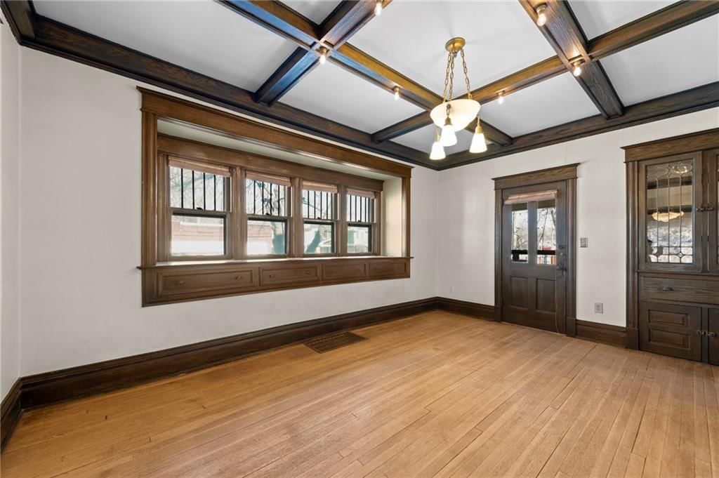 101 Jackson Avenue — photo 9