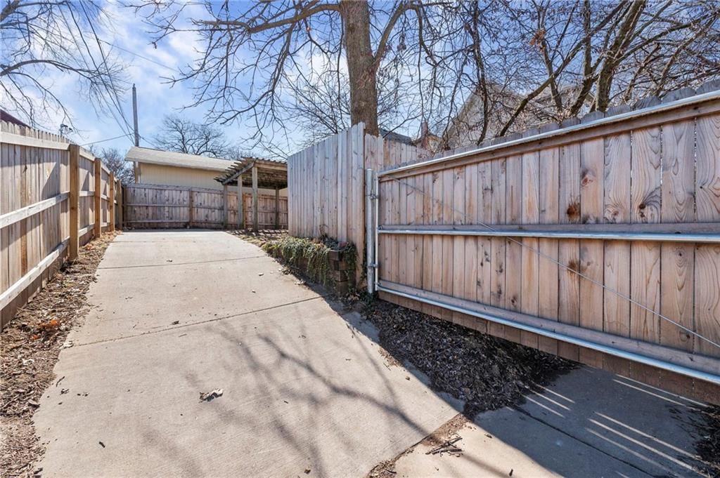 101 Jackson Avenue — photo 31