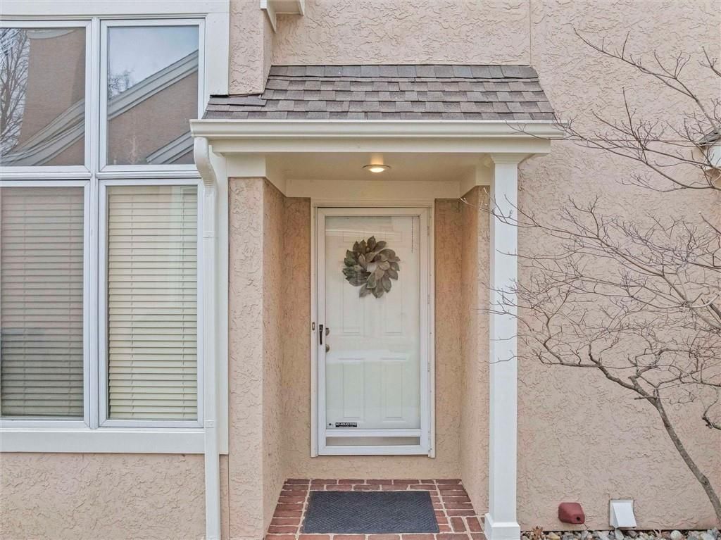 12209 Grant Lane, Overland Park, KS