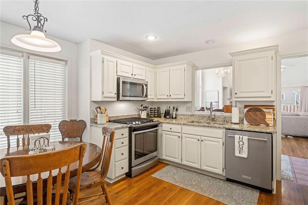 12209 Grant Lane — photo 10