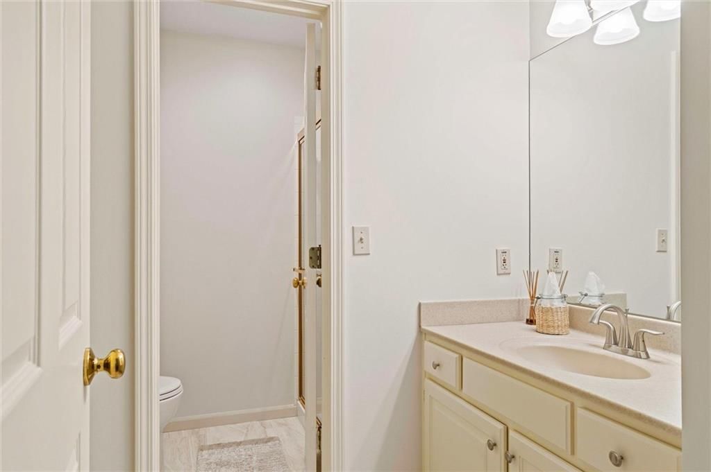 12209 Grant Lane — photo 22
