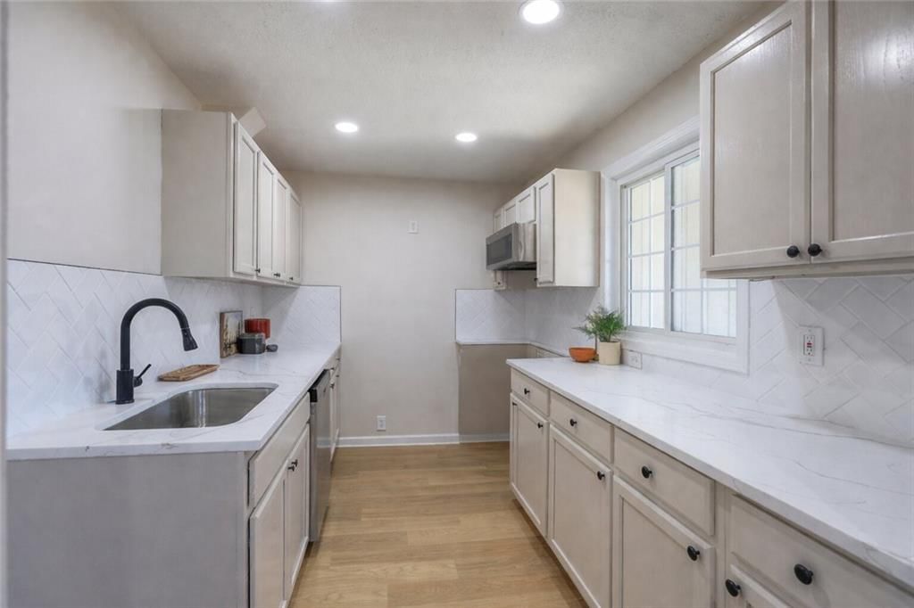 619 N Gallatin Street — photo 9