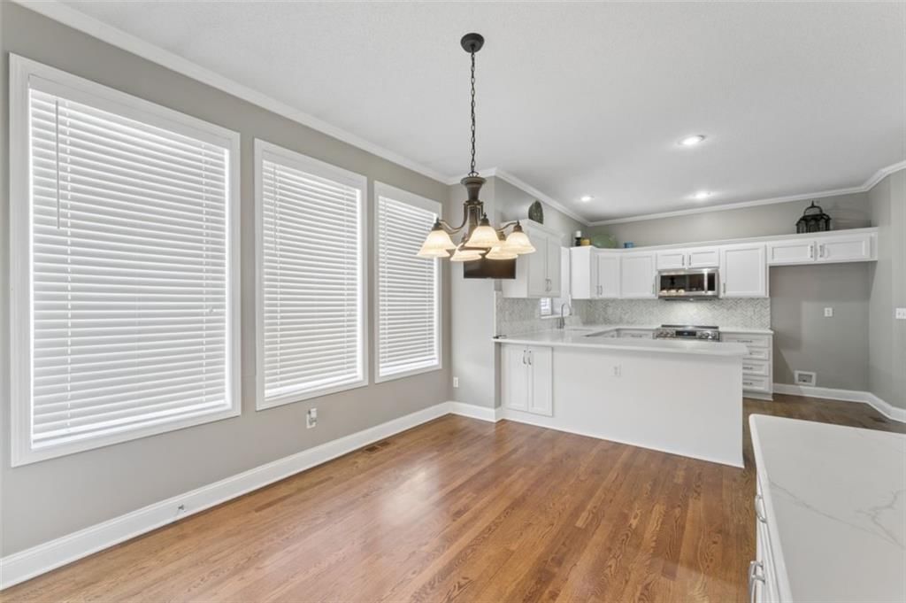 4910 Marion Street — photo 20