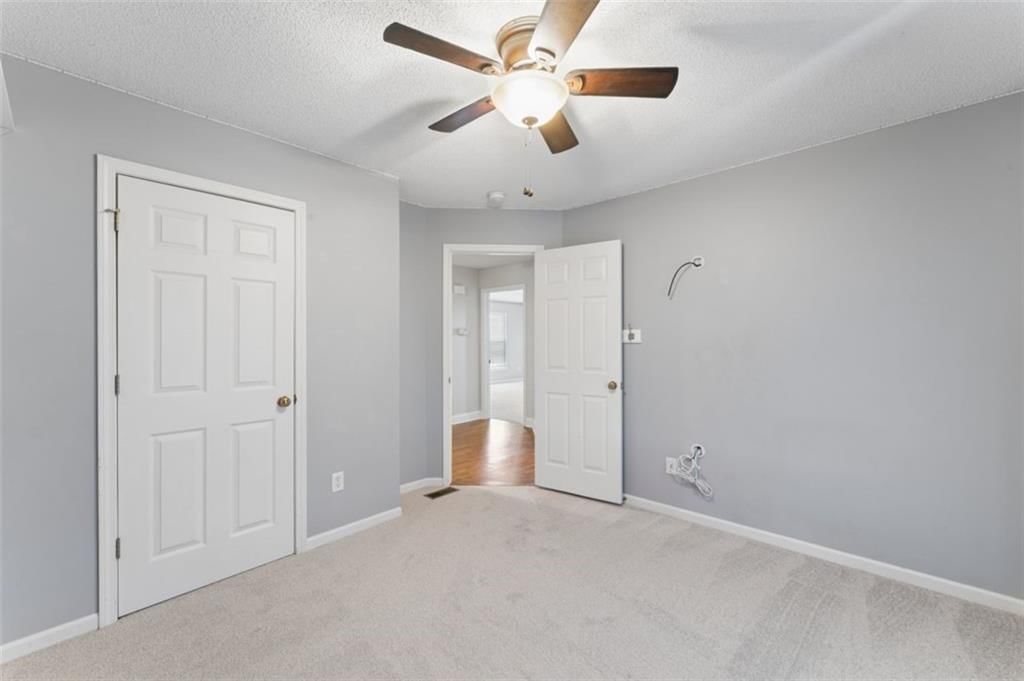 4910 Marion Street — photo 38