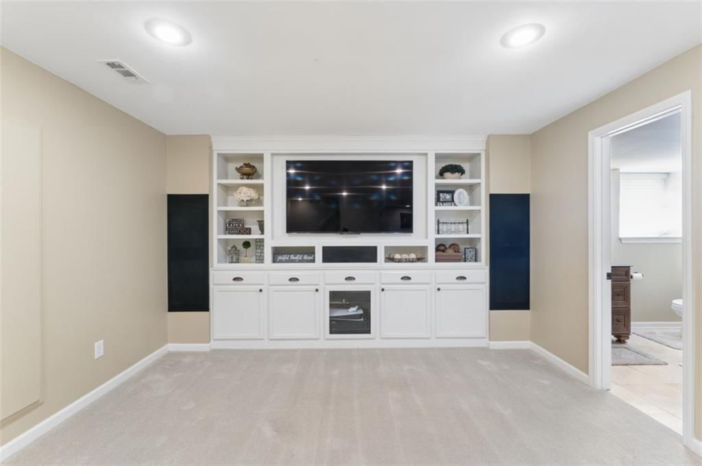 4910 Marion Street — photo 46