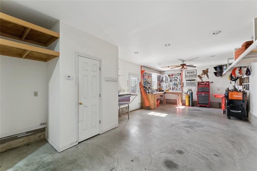 4910 Marion Street — photo 55