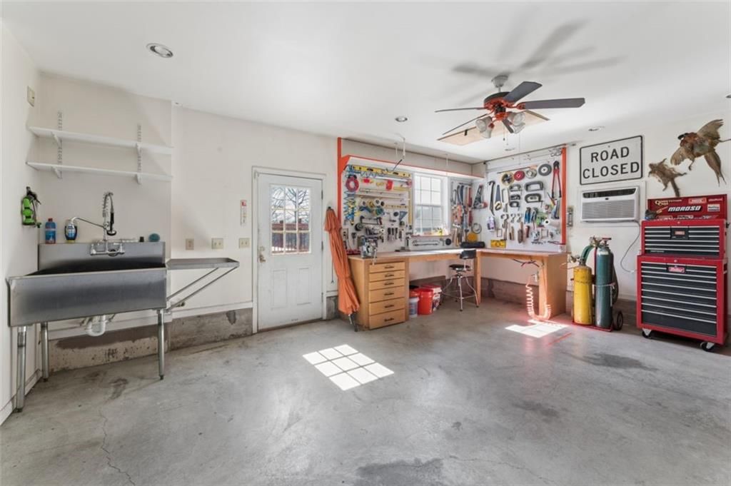 4910 Marion Street — photo 56