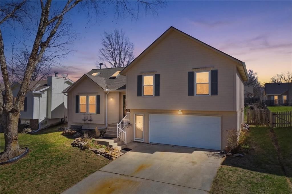 4121 N Campbell Avenue — photo 3
