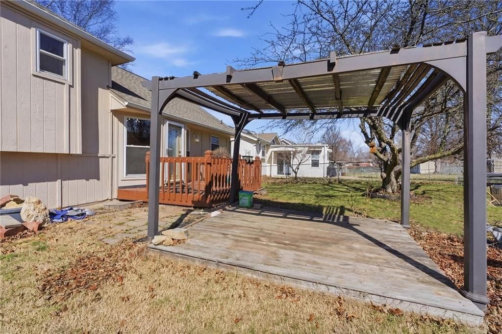 4121 N Campbell Avenue — photo 32