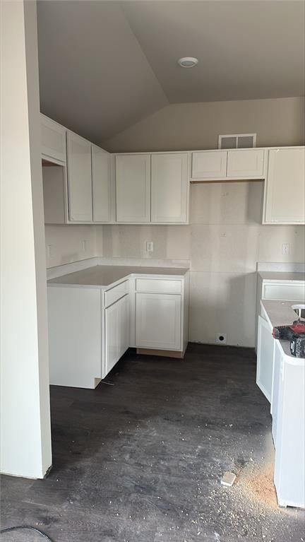 Photo 5 of 5 - 473 Rock Creek Drive, Tonganoxie, KS 66086