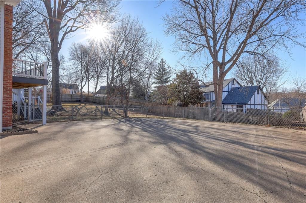 10411 W 49th Place — photo 32