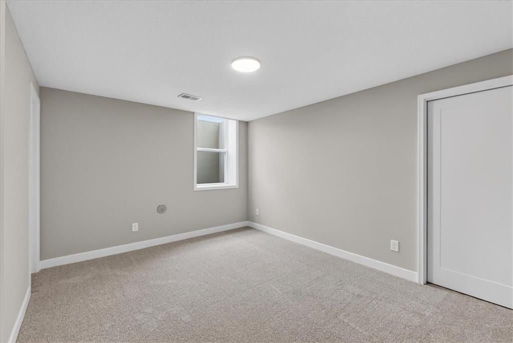 25069 W 94th Terrace — photo 36