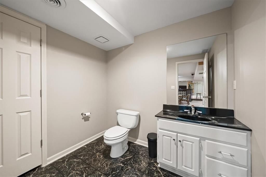 12204 Sagamore Road — photo 33