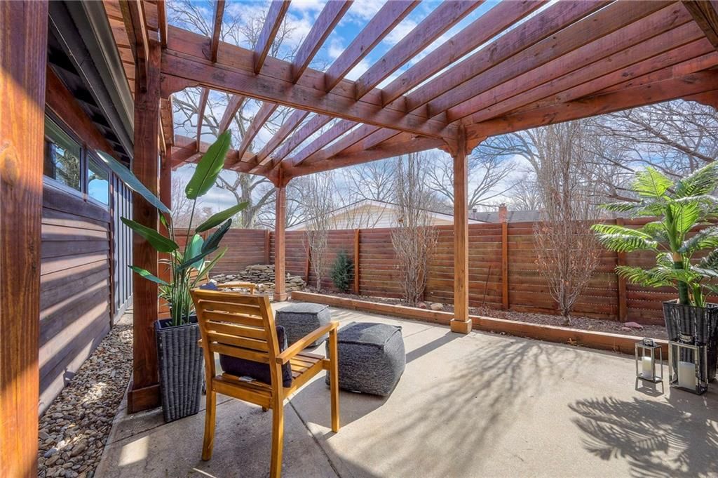 8824 Outlook Drive — photo 4