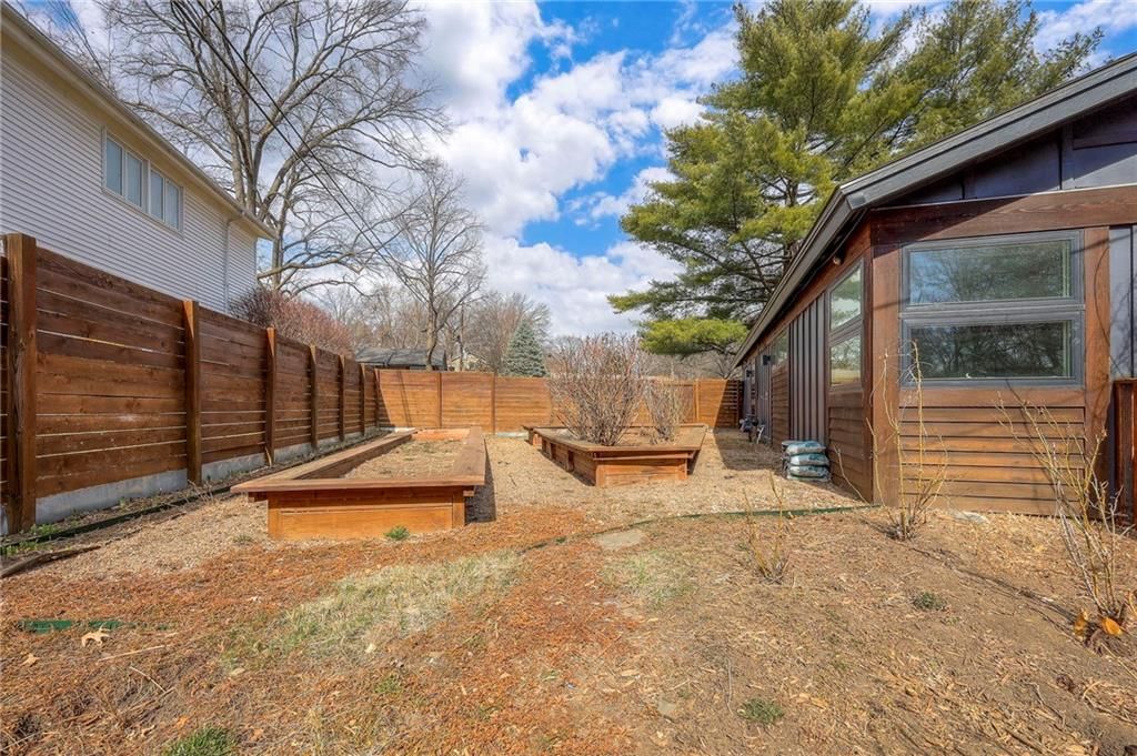 8824 Outlook Drive — photo 8