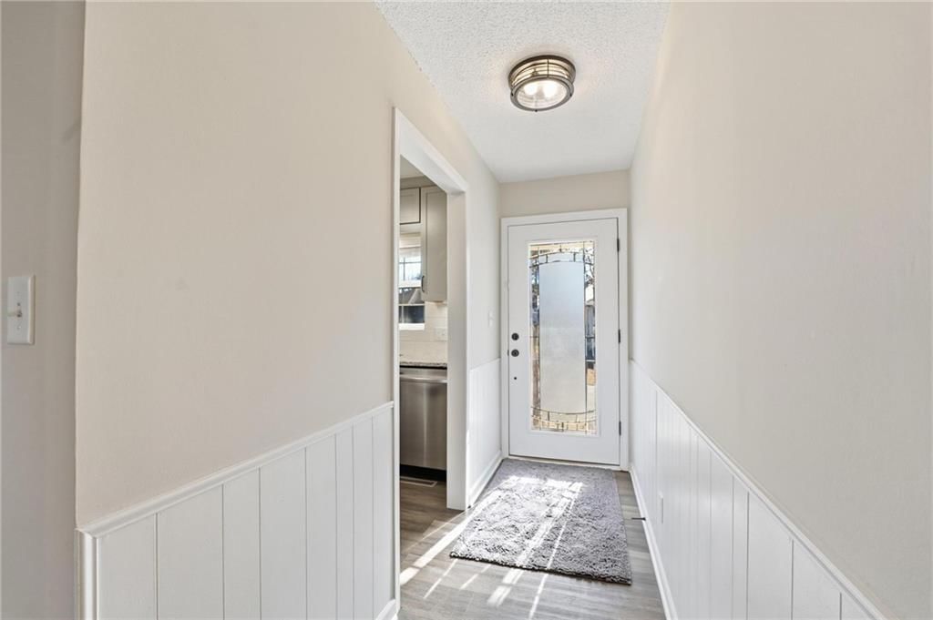 2203 N Gaines Drive — photo 4